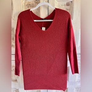 New with tag- White House Black Market heather bloodstone Sweater